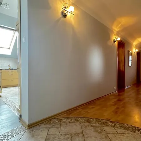 Purple - Charming Place, 15 Minutes To Old Town & 5 Minutes To Seaside Privatunterkunft