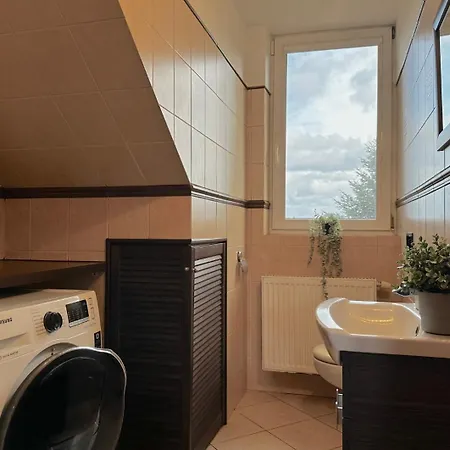 Purple - Charming Place, 15 Minutes To Old Town & 5 Minutes To Seaside