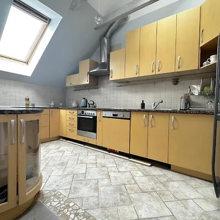 Purple - Charming Place, 15 Minutes To Old Town & 5 Minutes To Seaside Privatunterkunft *