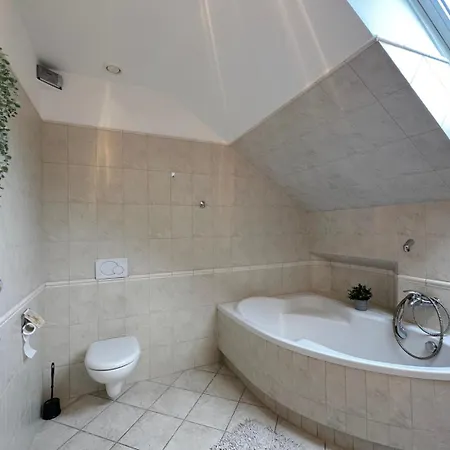 Purple - Charming Place, 15 Minutes To Old Town & 5 Minutes To Seaside Privatunterkunft Danzig