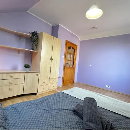 Purple - Charming Place, 15 Minutes To Old Town & 5 Minutes To Seaside Проживание в семье Гданьск