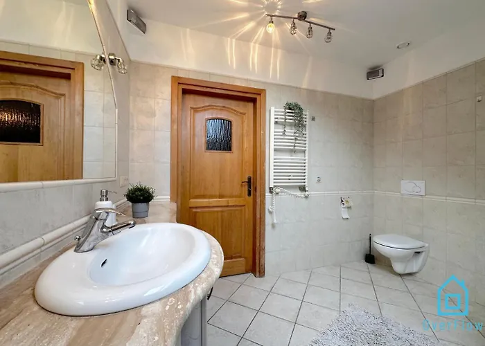 Purple - Charming Place, 15 Minutes To Old Town & 5 Minutes To Seaside *