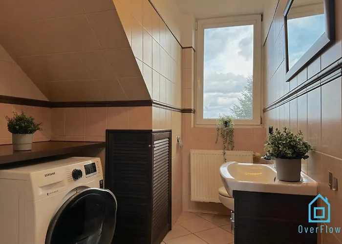 Purple - Charming Place, 15 Minutes To Old Town & 5 Minutes To Seaside