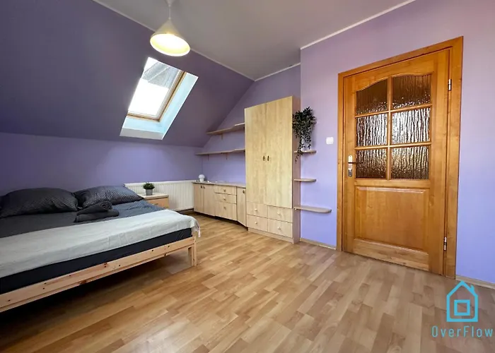 Purple - Charming Place, 15 Minutes To Old Town & 5 Minutes To Seaside