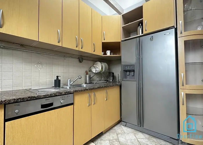 Purple - Charming Place, 15 Minutes To Old Town & 5 Minutes To Seaside Homestay szállás